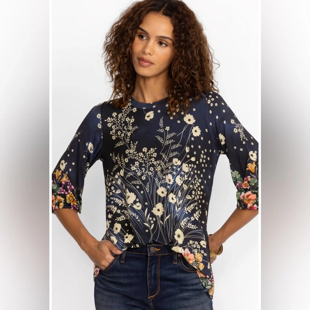 NWT THE JANIE FAVORITE PUFF SLEEVE FLORAL TOP M